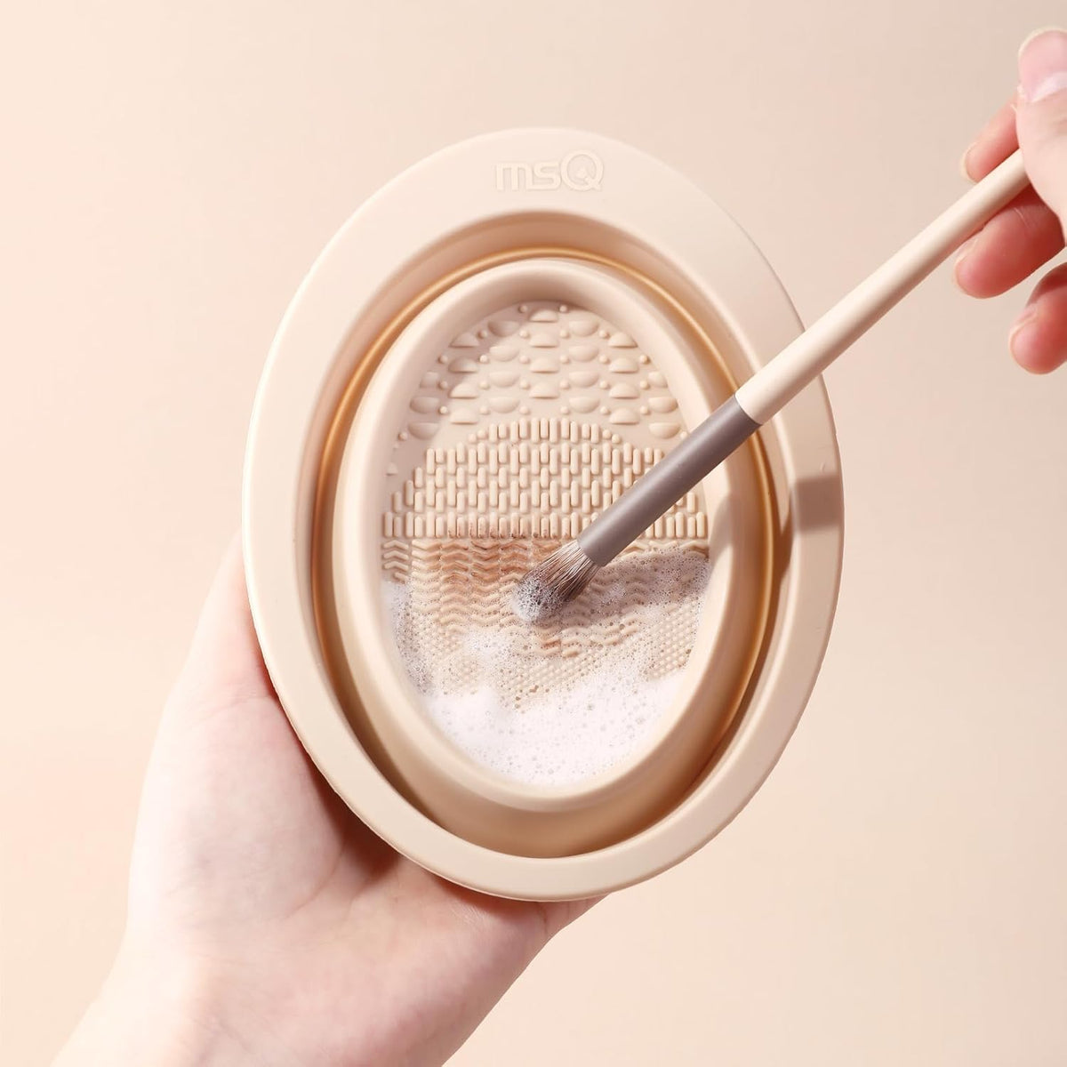 Foldable Silicone Makeup Brush Cleaner Bowl MSQ Makeup Brush Cleaning Mat Portable Cleaning Tool for Brushes, Powder Puffs and Sponges