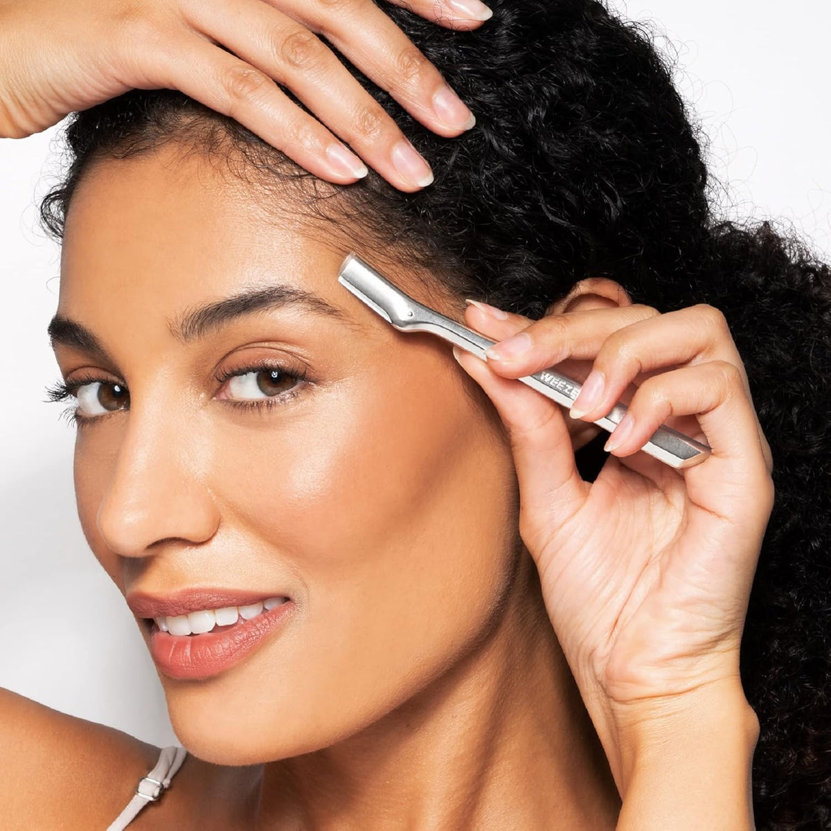 Tweezerman Eyebrow Razor with 3 Replacement Blades & Safety Cap